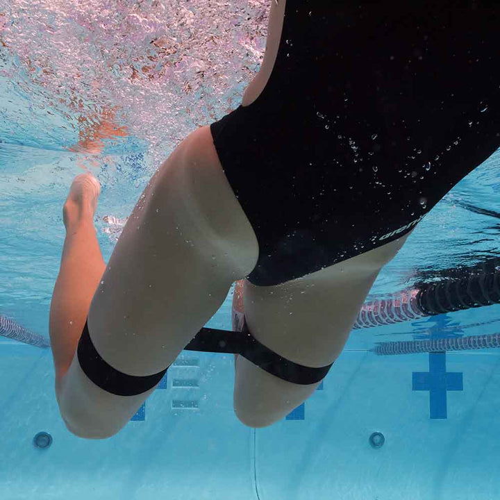 StrechCordz Knee Elastic Resistance Band S1225 ISHOF Swimming Hall of Fame Swimming World
